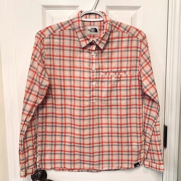 NORTH FACE pink plaid partial button down top. size XS - Picture 2 of 5